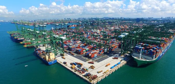 Singapore Expands LNG Bunkering Network With Eight New Licenses