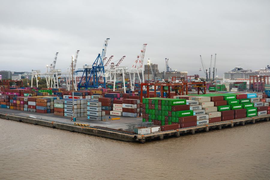 U.S. Investigates Whether Chinese Container Makers Deliberately Tightened Global Supply Before COVID
